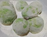 Foto langkah ke 8 dari resep 1 adonan 3 rasa (choco thumbprint pandan snow ball palm cheese).