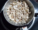 A picture of step 2 of Stuffed mushrooms.