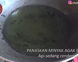 Foto langkah ke 4 dari resep Ayam kremes sisa opor lebaran.
