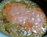 A picture of step 3 of Aloo matar gravy with Hari pyaz ki bhujiya.