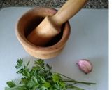 Foto del paso 6 de la receta: Patatas con níscalos y espinazo de cerdo