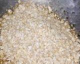A picture of step 2 of Oats Payasam.