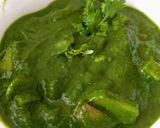 A picture of step 3 of Aloo palak.