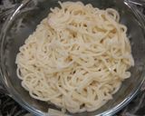 A picture of step 2 of Sauteed vegetables with noodles.