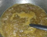 A picture of step 6 of Onion maggie and manchow maggie soup.