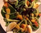 Foto del paso 4 de la receta: Ensalada de brotes tiernos, con albaricoque