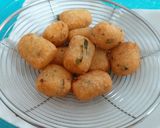 A picture of step 9 of Suji Potato Cheesy Bites.