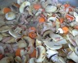 Foto del paso 4 de la receta Cazuela de conejo y champiñones