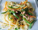 Foto del paso 7 de la receta: Tallarines con verduras y huevo escalfado