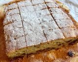 Cseresznyés, áfonyás, csokis, joghurtos piskóta 🍒🍶🍫🥧 recept fázis 11 fotója