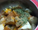 A picture of step 3 of Baingan bhaja.