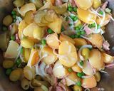 Foto del paso 8 de la receta Ensalada templada de patatas con langostinos y atún en conserva