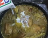 Foto langkah ke 4 dari resep Opor Ayam Bumbu Kuning.