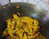 A picture of step 7 of Aloo Gobhi.
