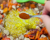Foto del paso 2 de la receta: Arroz meloso de solomillo y alcachofas