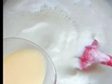 स्ट्रीट स्टाईल बदाम मिल्कशेक (Street style badam milkshake recipe in marathi)