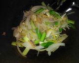 Foto langkah ke 6 dari resep 炒牛肉絲 Tumis Daging Sapi.