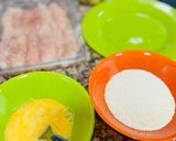 Foto del paso 1 de la receta: Milanesas de solomillo de pollo en cecofry 🐣 🍅 🧀