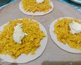 A picture of step 2 of Mooli ka paratha.
