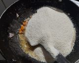 A picture of step 5 of Vegetable upma.