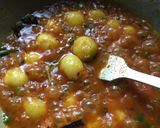 A picture of step 6 of Batata nu Shaak (no onion garlic).