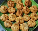 A picture of step 11 of Fried modak (tadniche modak).