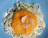 Foto del paso 5 de la receta: Espaguetis de calabacín con crema de zanahoria