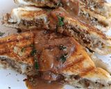 Foto del paso 8 de la receta: Bikini de carrilleras con mostaza y queso gouda