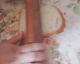 A picture of step 3 of Chicken pockets.