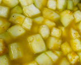 Foto langkah ke 2 dari resep Labu Air Kuah Kuning dengan Lontong.