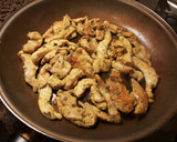 Foto del paso 22 de la receta: Tiras de filetes de pollo marinados a la plancha, con ensalada de arroz