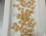 A picture of step 3 of Toasted Bread with yogurt Salata.