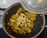 A picture of step 6 of Pepper Ghanto (Grated Green Papaya with Potato).