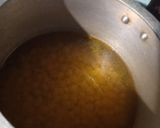 A picture of step 1 of Masala chana.