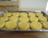 A picture of step 4 of 100% Okara Heavenly Honey Cake.