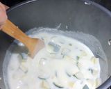 A picture of step 5 of Coosa b’laban (zucchini and yogurt).