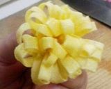 A picture of step 4 of Omelette Crepe Flower Decoration for Character Bento.