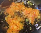 Foto del paso 2 de la receta: Tortilla de lechuga y hojas de remolacha