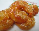 A picture of step 4 of Stir-Fried Plump Shrimp with Mayonnaise and Ketchup For Bento.