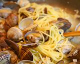 A picture of step 5 of Easy Clam Pasta.