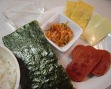 A picture of step 2 of Spam Musubi.