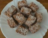 Fibriyás mikrós Kókuszos “mézes” háromszögek keto GM recept fázis 3 fotója