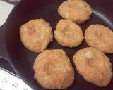 A picture of step 3 of With Chicken Breast Teriyaki Hamburger Steaks (Tsukune Patties).