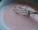 A picture of step 7 of Low-Calorie Fresh Strawberry Mousse.