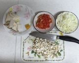 A picture of step 1 of Onion Spageti.