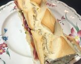 Foto del paso 3 de la receta Bocadillo de jamón ibérico con aceite de oliva y tomate