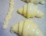 A picture of step 26 of Buttery and Fragrant Croissants.