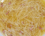 Foto del paso 2 de la receta: Sopa de fideos con jamón