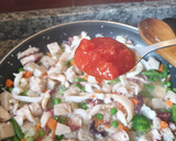 Foto del paso 3 de la receta: Arroz 'apaellado' de pulpo y chopitos