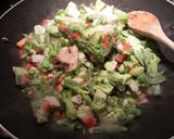 A picture of step 3 of Ramen vegetable stir fry.